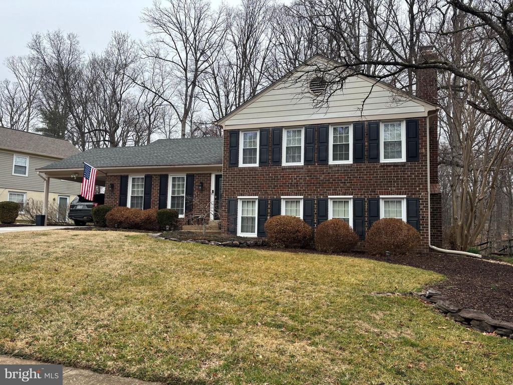 12017 WILLIAM AND MARY CIR, Woodbridge, VA 22192