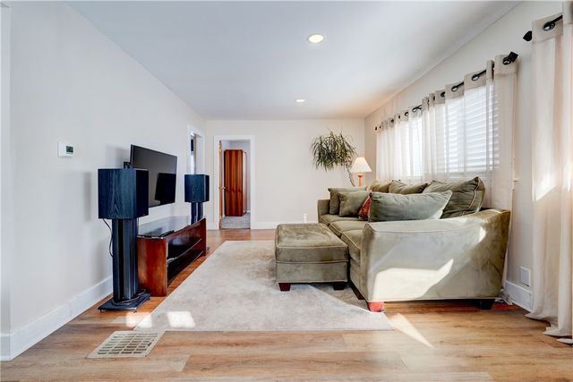 172 Wildmere Road, Irondequoit, NY 14617