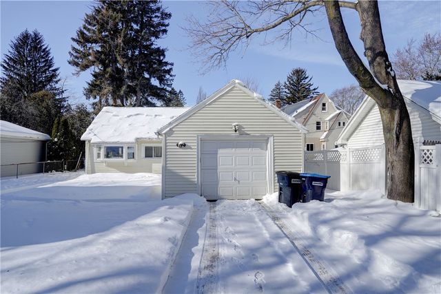 172 Wildmere Road, Irondequoit, NY 14617