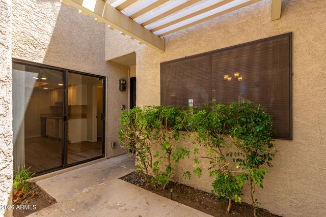 5100 N MILLER Road 8, Scottsdale, AZ 85250