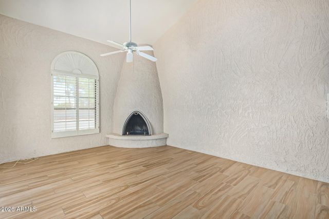 5100 N MILLER Road 8, Scottsdale, AZ 85250