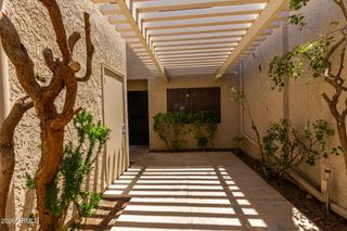 5100 N MILLER Road 8, Scottsdale, AZ 85250