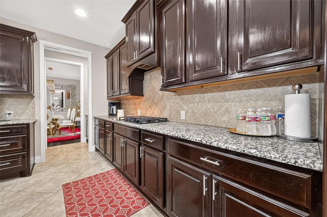 710 Butterfly Garden Trail, Richmond, TX 77406
