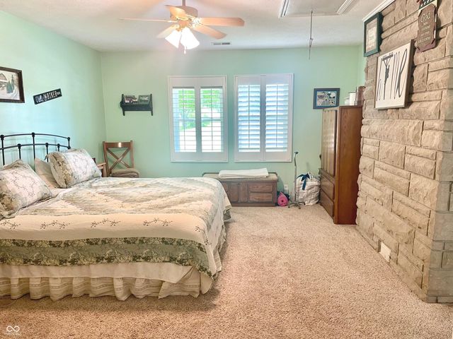 8709 E State Road 42, Poland, IN 47868