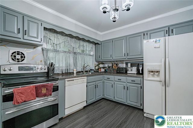 2627 Nottingham Road, Bethlehem City, PA 18017