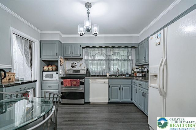 2627 Nottingham Road, Bethlehem City, PA 18017