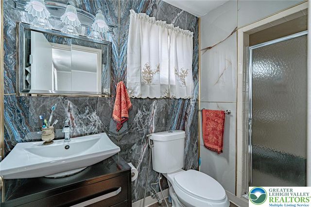 2627 Nottingham Road, Bethlehem City, PA 18017