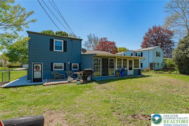 2627 Nottingham Road, Bethlehem City, PA 18017