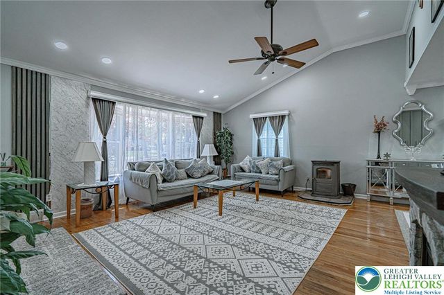 2627 Nottingham Road, Bethlehem City, PA 18017
