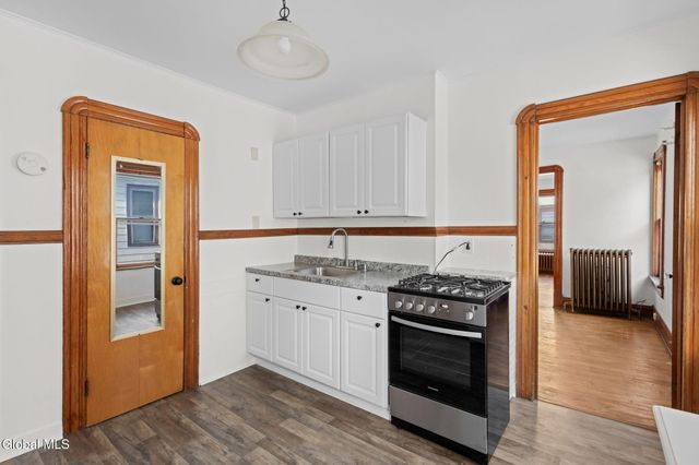 19 Ingersoll Avenue, Schenectady, NY 12305