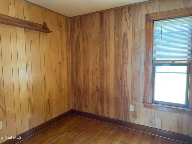 19 Ingersoll Avenue, Schenectady, NY 12305