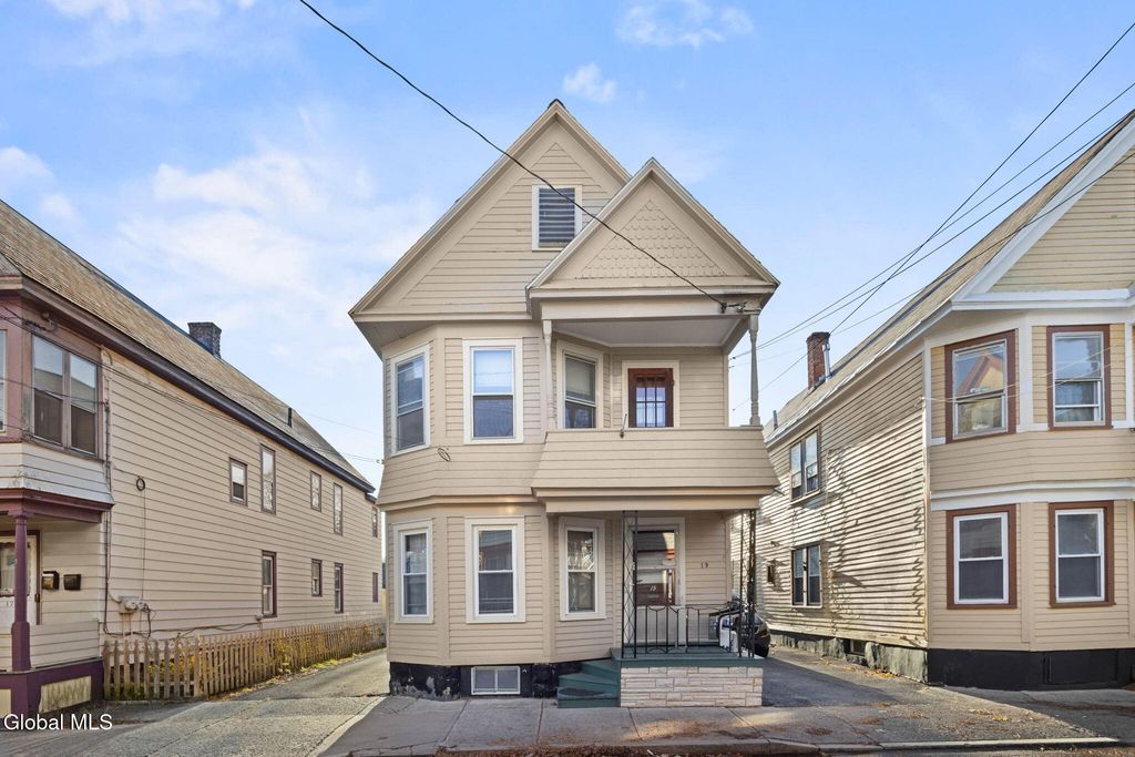 19 Ingersoll Avenue, Schenectady, NY 12305