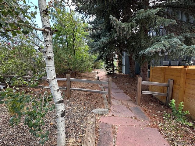 8365 E Jamison Cir N, Englewood, CO 80112