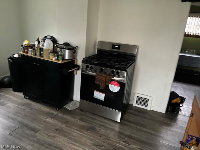 12612 Christine Avenue, Garfield Heights, OH 44105