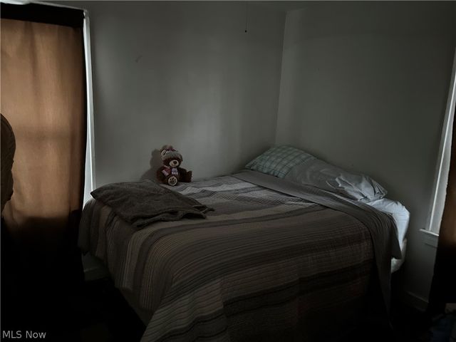 12612 Christine Avenue, Garfield Heights, OH 44105