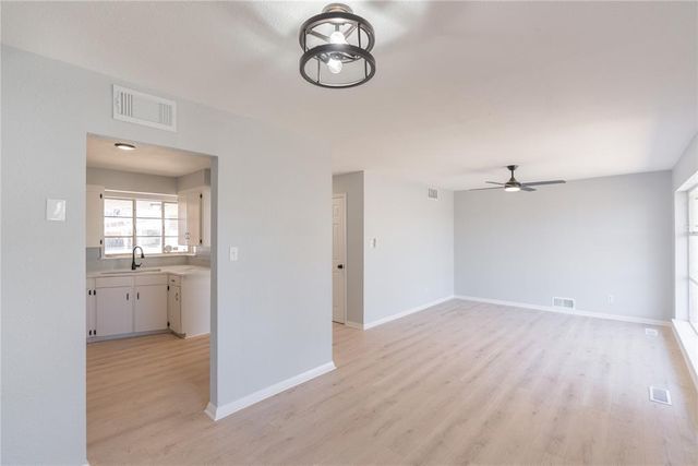 3024 N Vermont Avenue, Oklahoma City, OK 73107