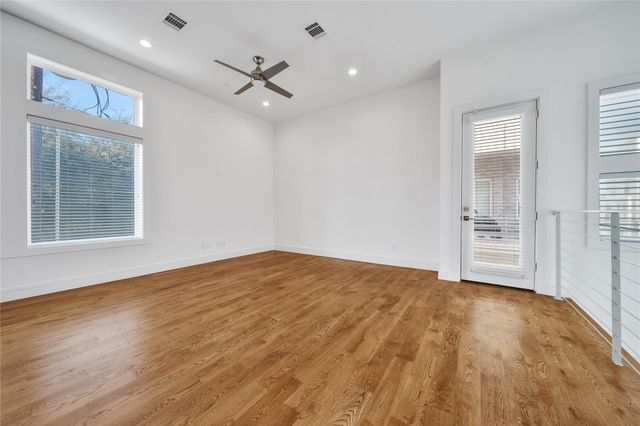 1313 Lakin Street, Houston, TX 77007