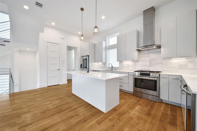 1313 Lakin Street, Houston, TX 77007