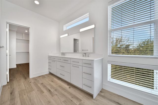 1313 Lakin Street, Houston, TX 77007