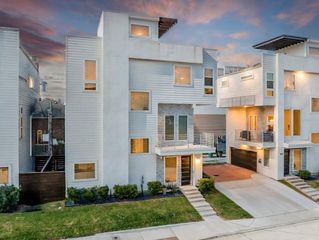 1313 Lakin Street, Houston, TX 77007