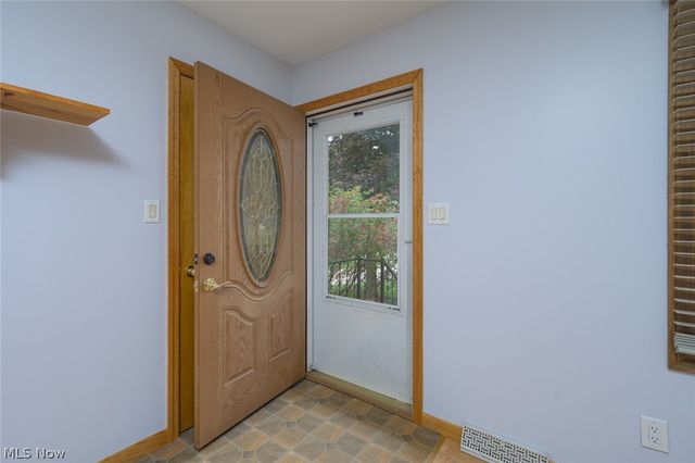 3744 Pelham Lane, Kent, OH 44240