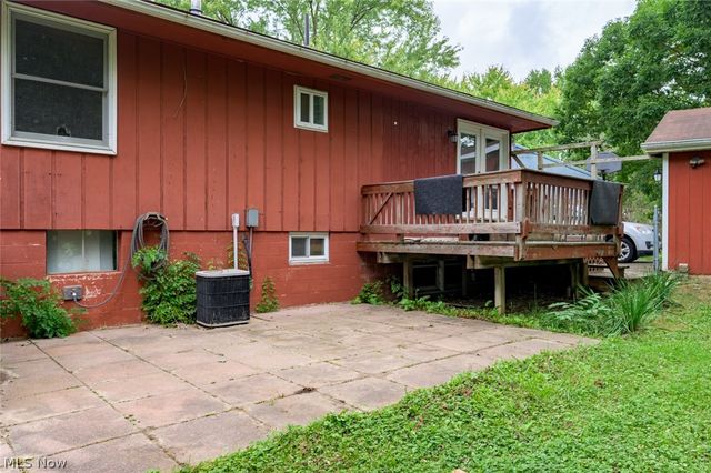 3744 Pelham Lane, Kent, OH 44240