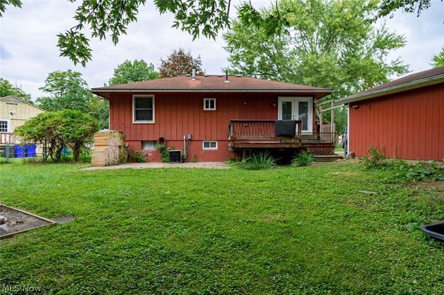 3744 Pelham Lane, Kent, OH 44240