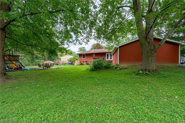 3744 Pelham Lane, Kent, OH 44240