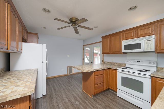 3744 Pelham Lane, Kent, OH 44240