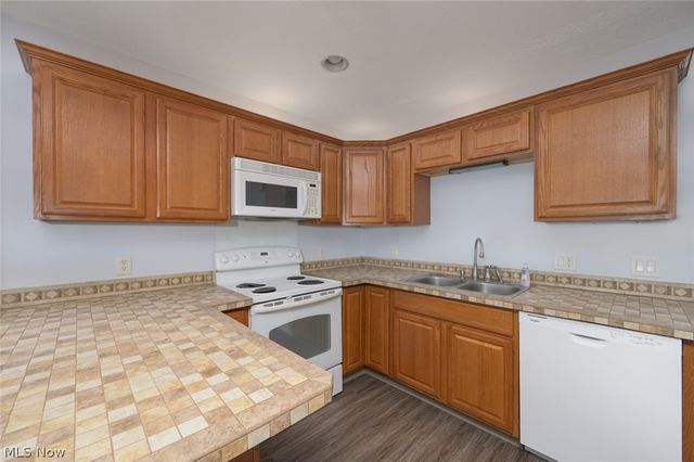 3744 Pelham Lane, Kent, OH 44240