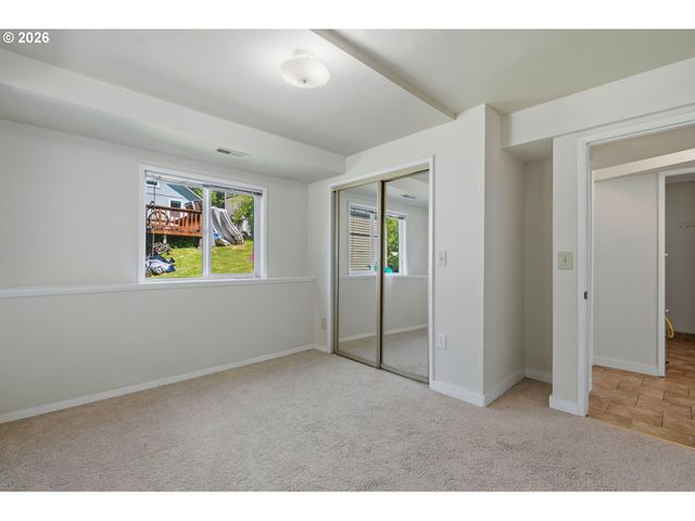9540 Sw TERWILLIGER Blvd, Portland, OR 97219