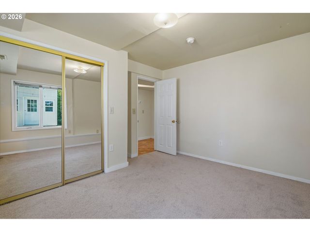 9540 Sw TERWILLIGER Blvd, Portland, OR 97219