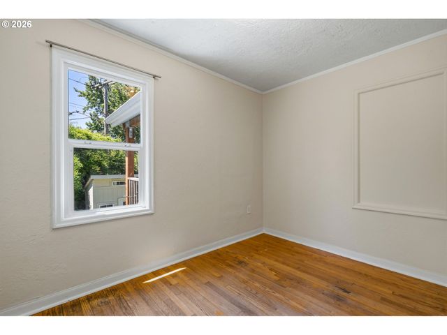 9540 Sw TERWILLIGER Blvd, Portland, OR 97219