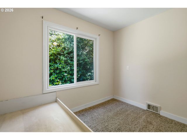 9540 Sw TERWILLIGER Blvd, Portland, OR 97219