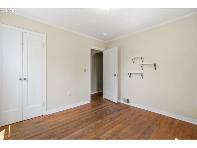 9540 Sw TERWILLIGER Blvd, Portland, OR 97219