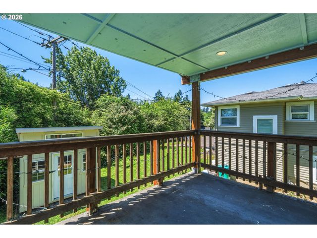 9540 Sw TERWILLIGER Blvd, Portland, OR 97219