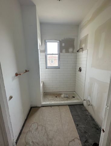 7144 S Saint Lawrence Avenue, Chicago, IL 60619