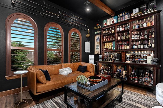 3 Applegreen CT, The Hills, TX 78738