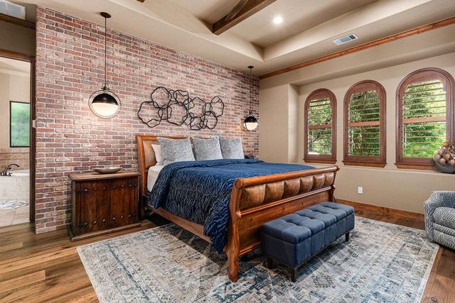 3 Applegreen CT, The Hills, TX 78738