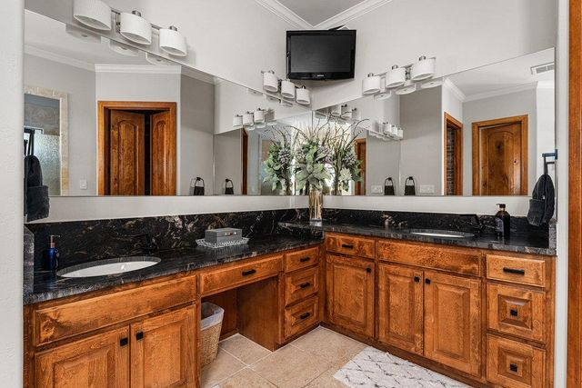 3 Applegreen CT, The Hills, TX 78738