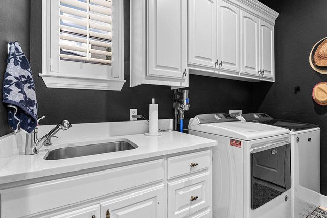 3 Applegreen CT, The Hills, TX 78738