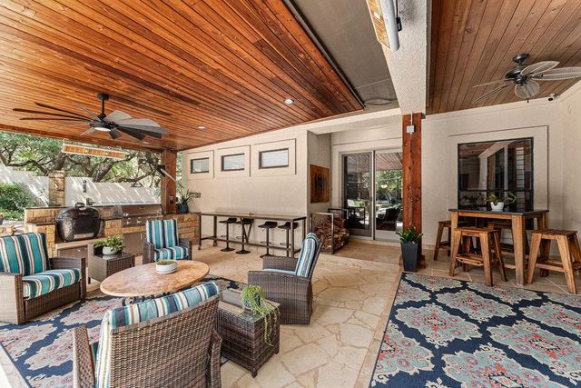 3 Applegreen CT, The Hills, TX 78738