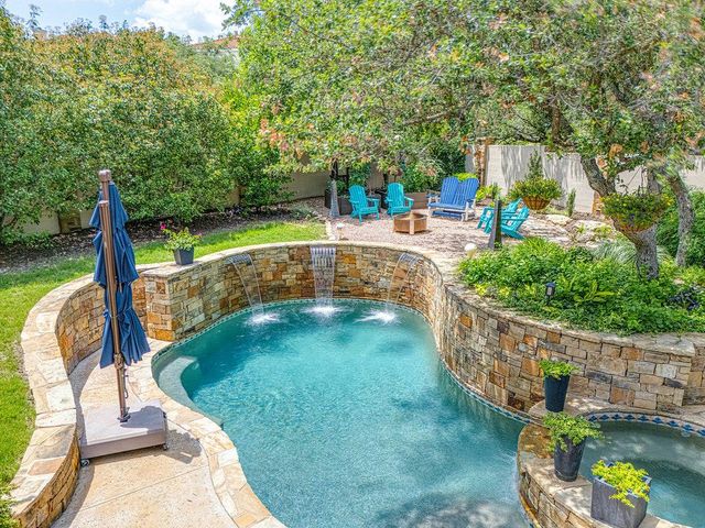 3 Applegreen CT, The Hills, TX 78738