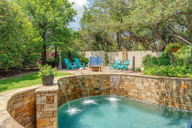3 Applegreen CT, The Hills, TX 78738