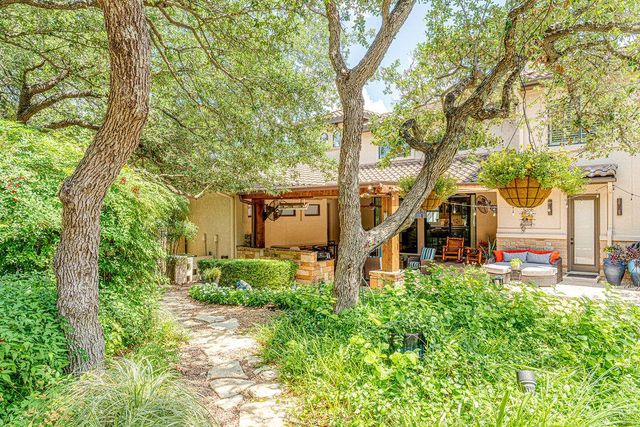 3 Applegreen CT, The Hills, TX 78738