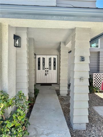 2687 Orange b, Costa Mesa, CA 92627