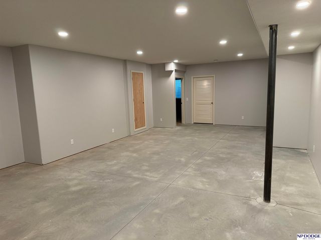 16951 Polk Street, Omaha, NE 68135