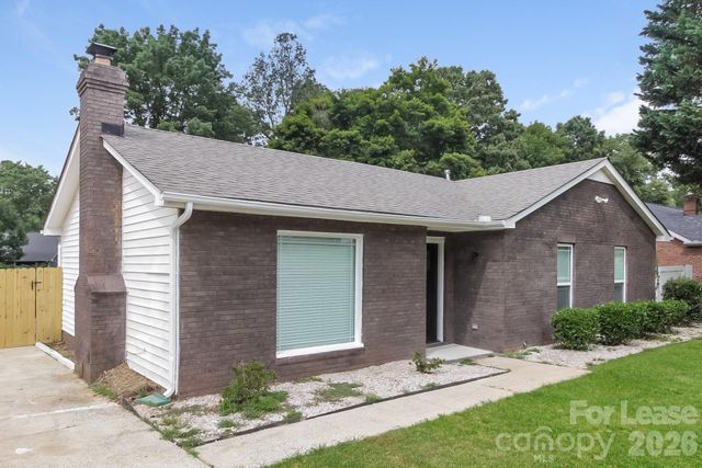 5955 Scots Bluff Drive, Charlotte, NC 28227