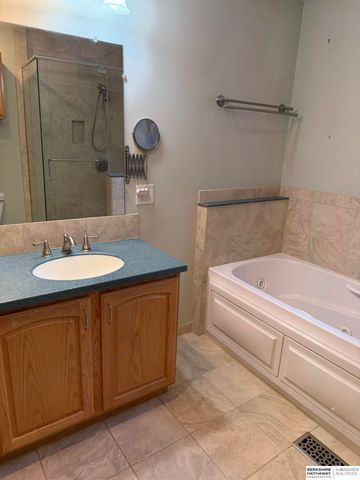 7507 Newport Avenue, Omaha, NE 68122