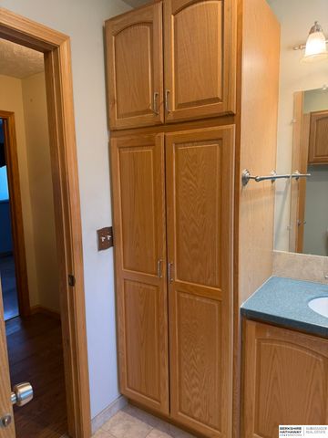 7507 Newport Avenue, Omaha, NE 68122